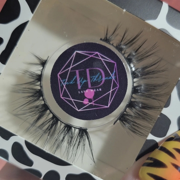 Everyday Lash Bundles - Mystery Box - Picture 5 of 16